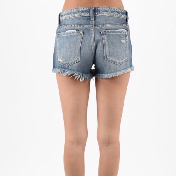 ⚡️Last one ⚡️Kancan distressed denim shorts Small - Picture 5 of 8